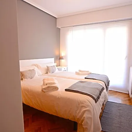 Go Donosti Berio Holiday home *